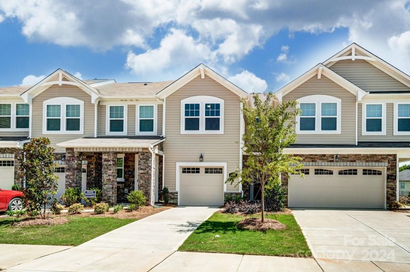 Property image 2 at 14862 Tamarack Drive, Charlotte, NC 28278