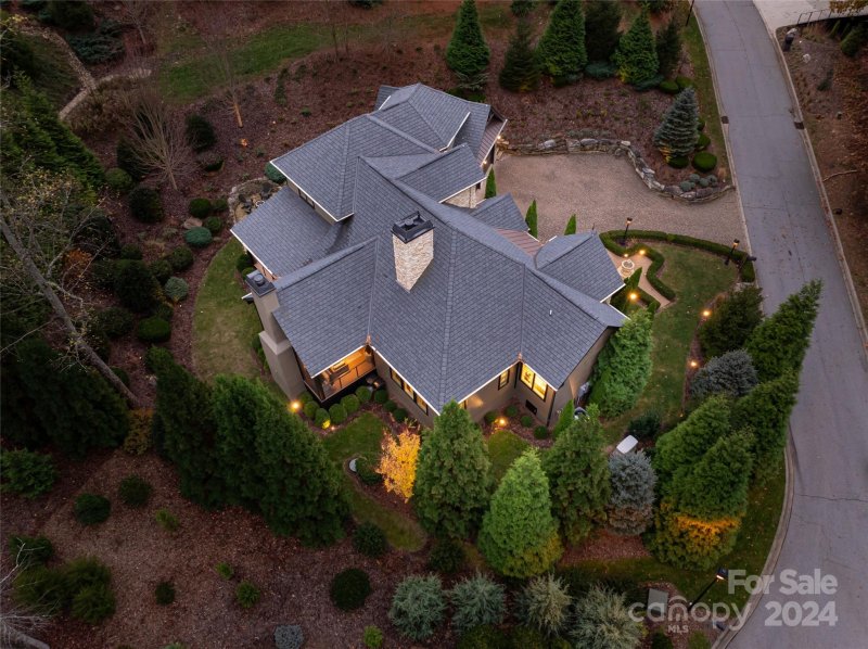 Property image 3 at 7 Waterside Drive, Asheville, NC 28804