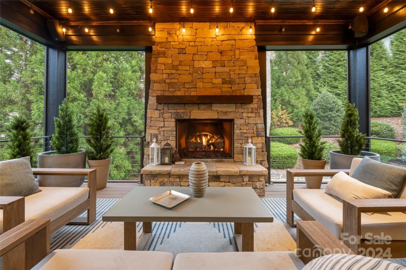 Property image 4 at 7 Waterside Drive, Asheville, NC 28804