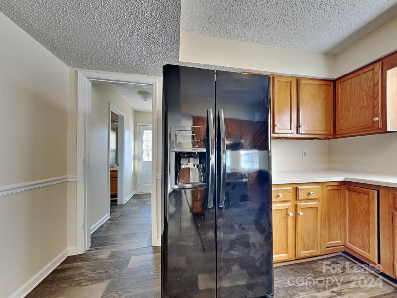 Property image 5 at 2112 Heather Glen Lane, Charlotte, NC 28208