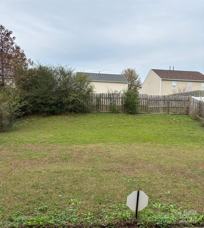 Property image 4 at 4720 Meadowfield Road, Charlotte, NC 28215