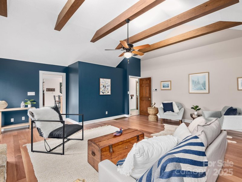 Property image 4 at 308 E Sondley Drive, Asheville, NC 28805