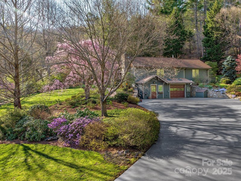 Property image 5 at 308 E Sondley Drive, Asheville, NC 28805