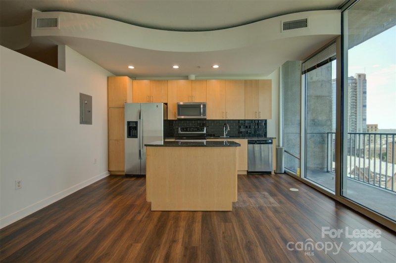 Property image 4 at 210 N Church Street, Charlotte, NC 28202