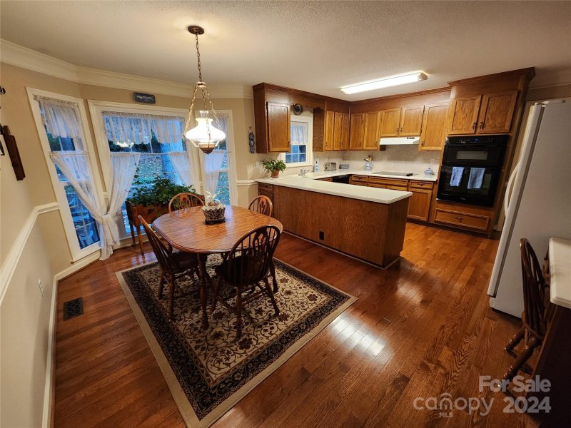 Property image 5 at 7711 Quail Hill Road, Charlotte, NC 28210