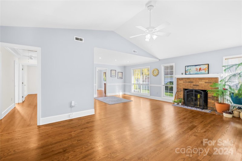 Property image 5 at 338 Mulberry Village Lane, Fort Mill, SC 29715
