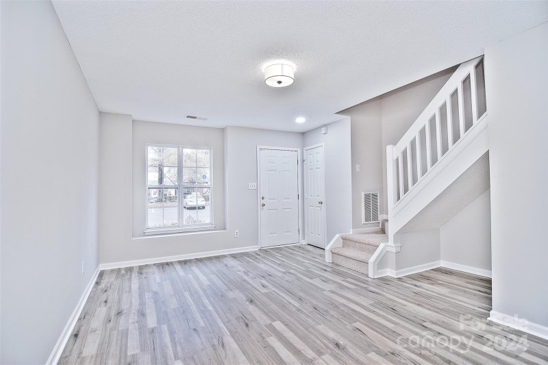 Property image 4 at 7873 Petrea Lane, Charlotte, NC 28227