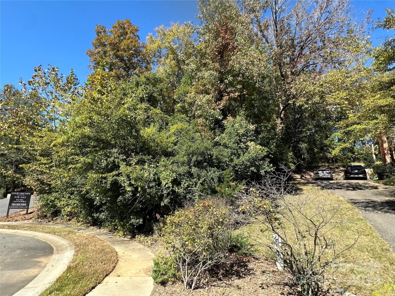 Property image 3 at 6045 Old Providence Lane, Charlotte, NC 28226