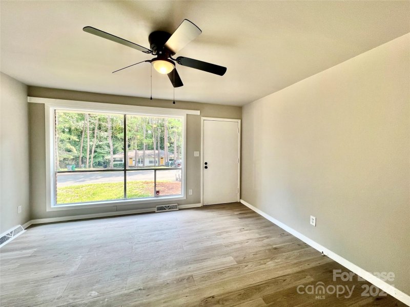 Property image 2 at 3201 Erskine Drive, Charlotte, NC 28205