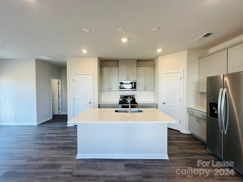 Property image 4 at 4123 County Down Avenue, Kannapolis, NC 28081