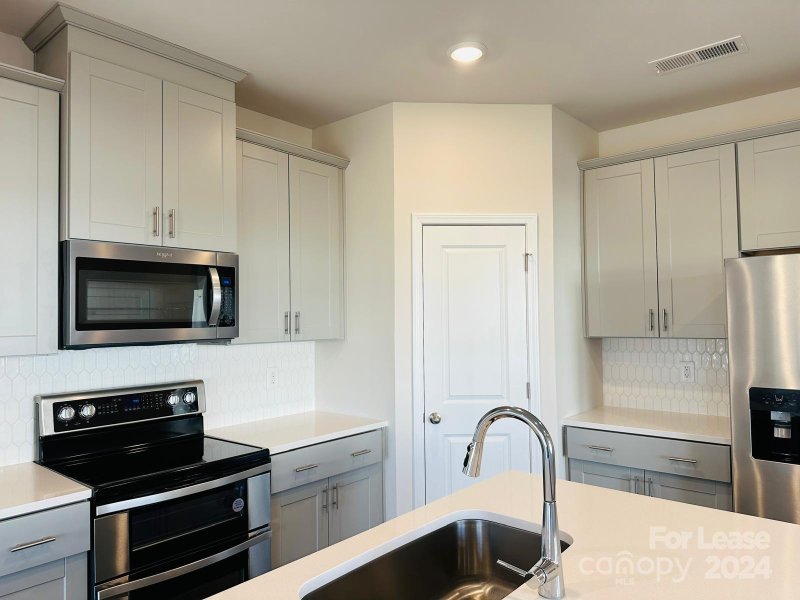 Property image 5 at 4123 County Down Avenue, Kannapolis, NC 28081