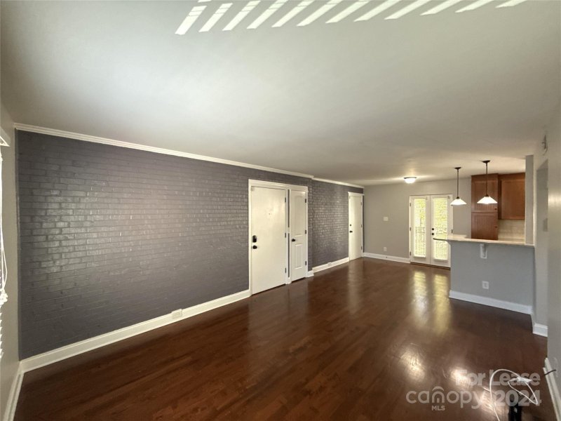 Property image 2 at 4919 Park Road, Charlotte, NC 28209