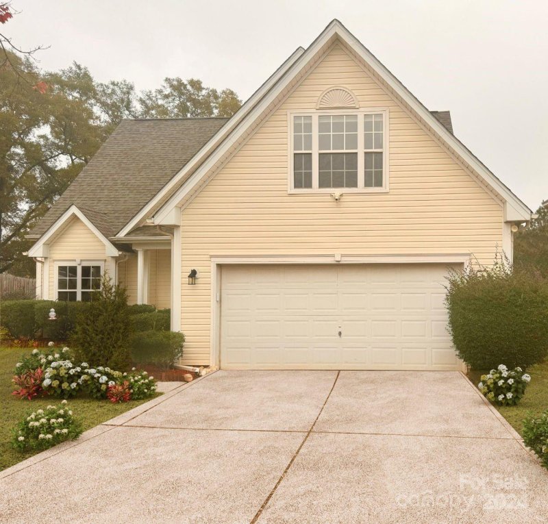 5135 Foxmeade Court