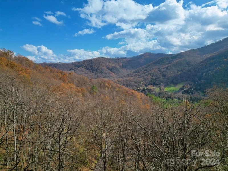 Property image 3 of 00 Scarlet Maple Lane in Scarlet Oaks, Maggie Valley, NC 28751