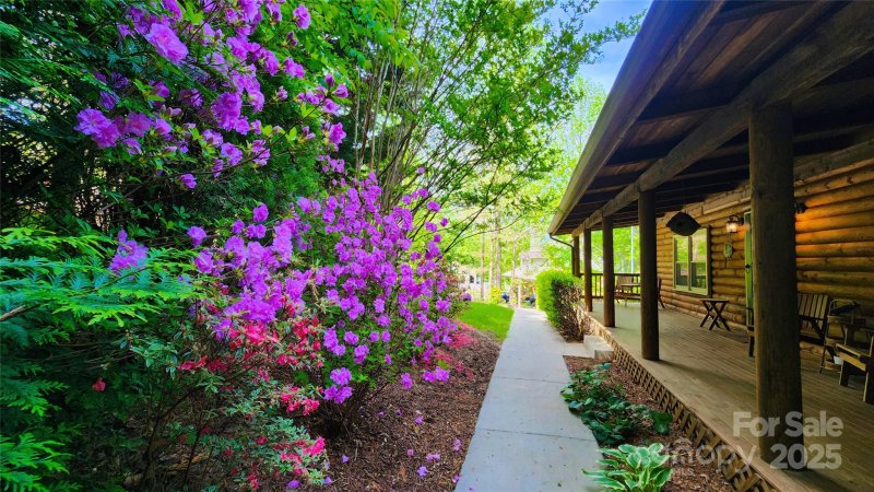 Property image 3 at 336 Winding Way Lane, Hendersonville, NC 28792