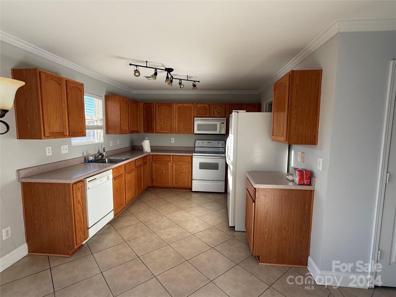 Property image 4 at 9435 Bayview Parkway, Charlotte, NC 28216