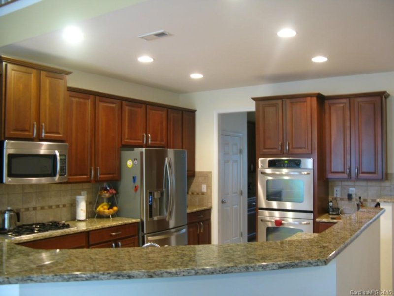 Property image 5 at 720 English Tudor Lane, Charlotte, NC 28211