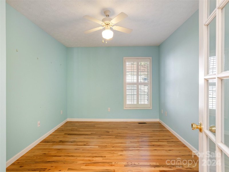 Property image 3 at 54 Ashley Hill Lane, Hendersonville, NC 28791