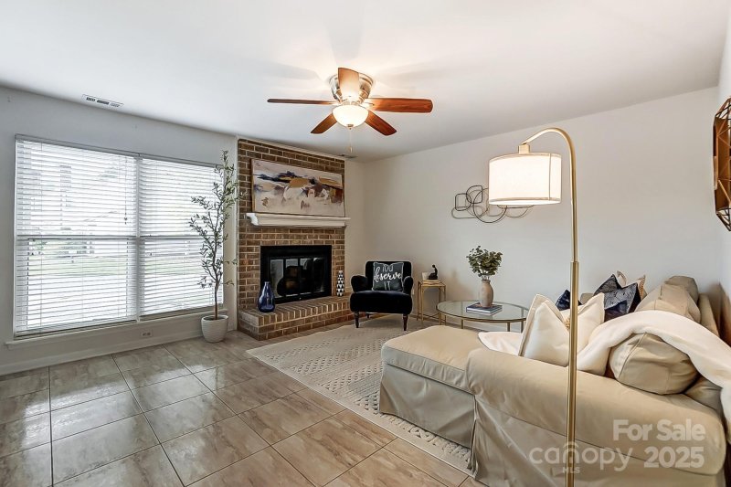 Property image 5 at 11001 Carmel Crossing Road, Charlotte, NC 28226