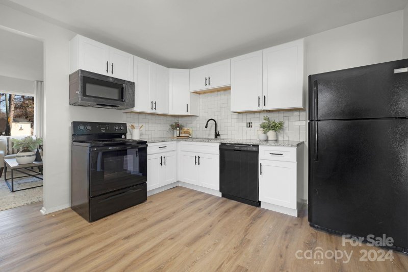 Property image 5 at 507 Kentbrook Drive, Charlotte, NC 28213