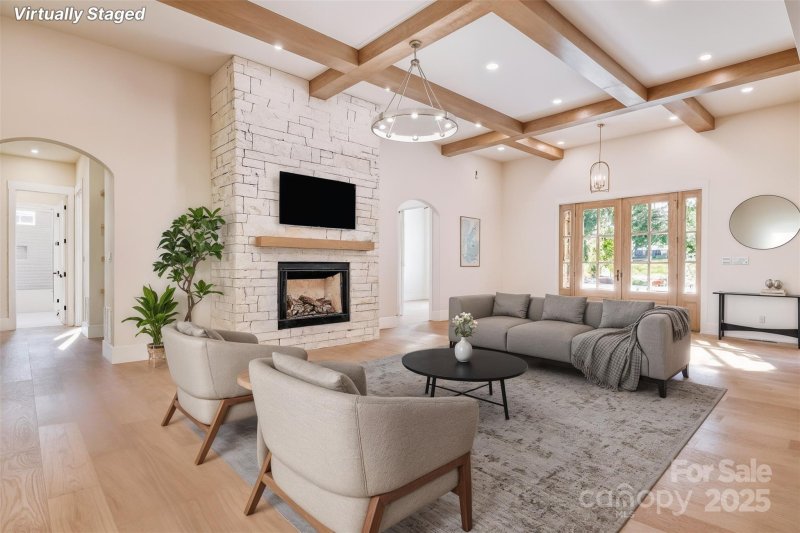 Property image 5 of 574 Skytop Farm Lane in Skytop Farm, Hendersonville, NC 28791