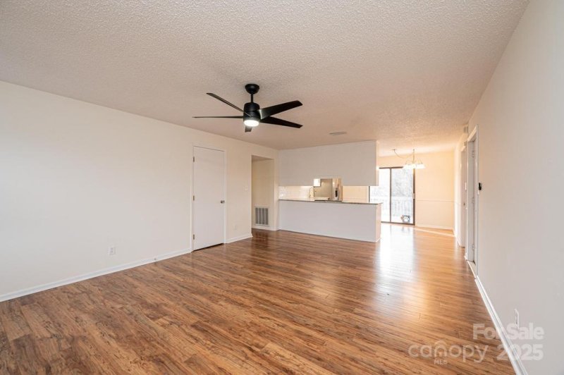 Property image 3 at 123 23rd Street, Hickory, NC 28601