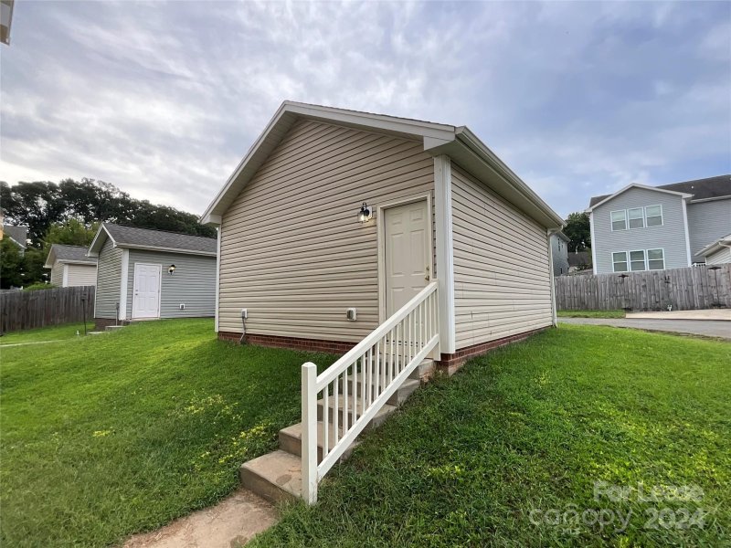 Property image 3 at 8126 Dumphries Drive, Huntersville, NC 28078