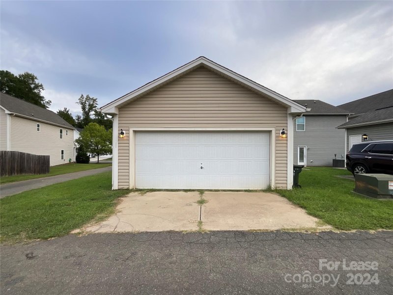 Property image 4 at 8126 Dumphries Drive, Huntersville, NC 28078