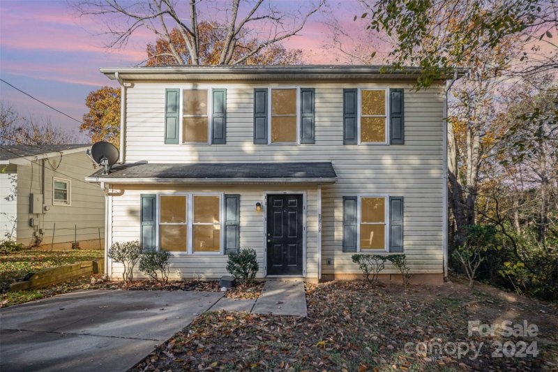 Property image 2 at 1409 Rosetta Street, Charlotte, NC 28216