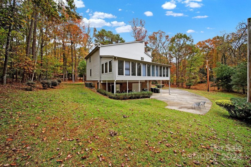 Property image 4 at 533 Amanda Drive, Matthews, NC 28104