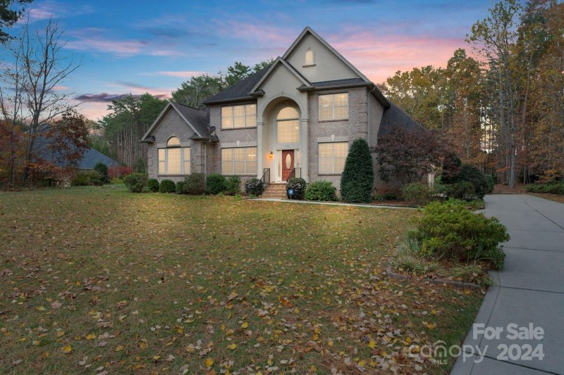 Property image 2 at 7381 Bay Cove Court, Denver, NC 28037