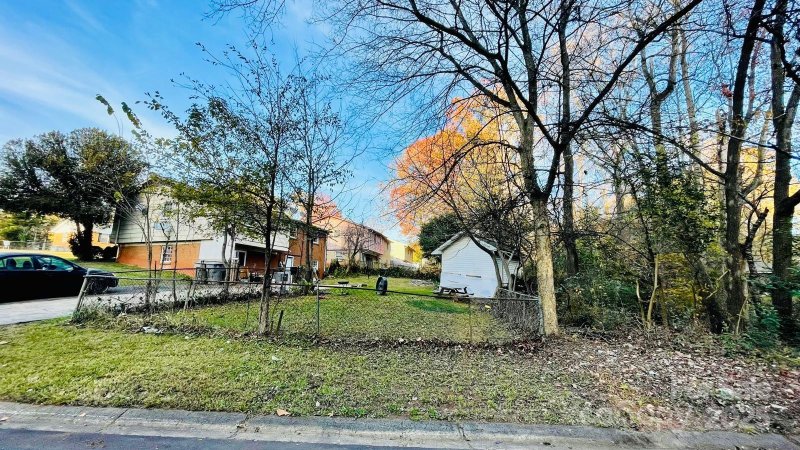 Property image 3 at 5745 Southampton Road, Charlotte, NC 28217