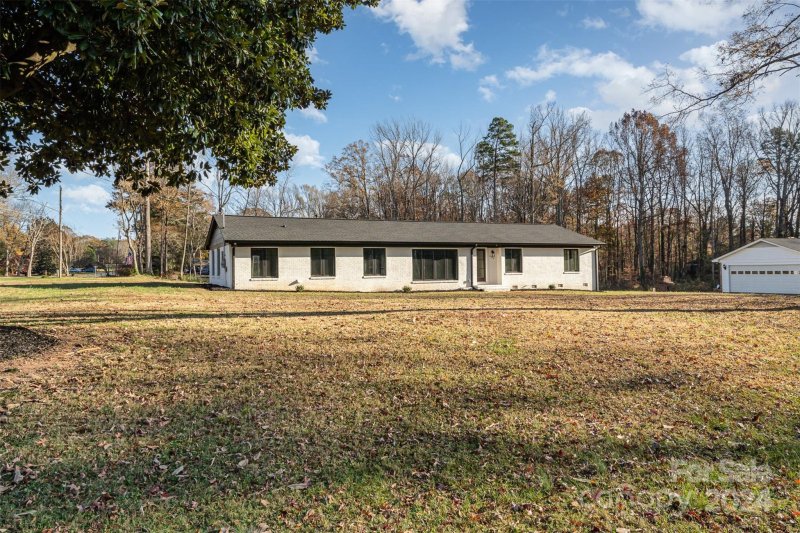 Property image 4 at 3700 Pinecrest Drive, Gastonia, NC 28056