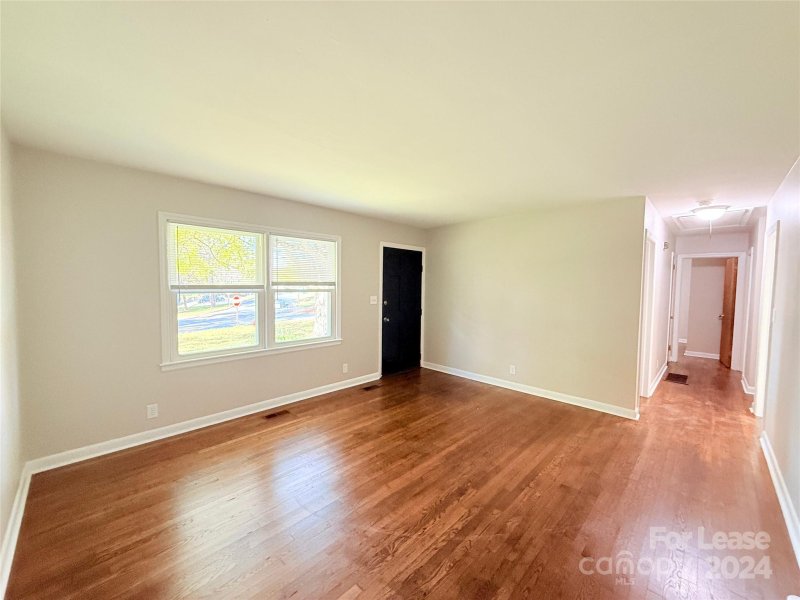 Property image 2 at 1200 Lynhurst Drive, Gastonia, NC 28054