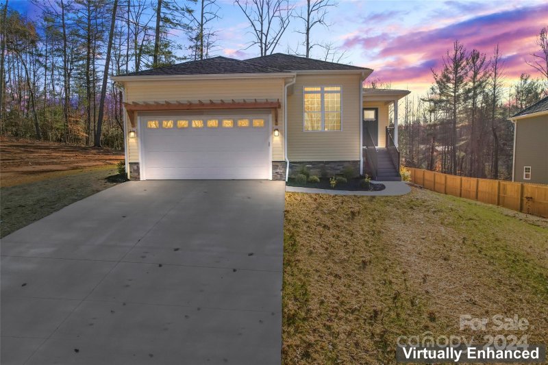 Property image 2 at 1214 Summerhill Street, Lenoir, NC 28645