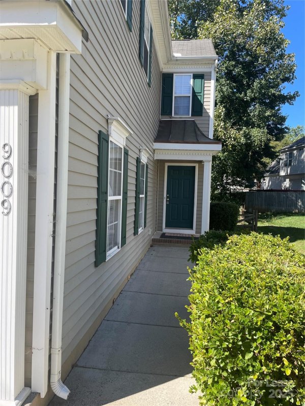 Property image 4 at 9009 Shenington Place, Charlotte, NC 28216