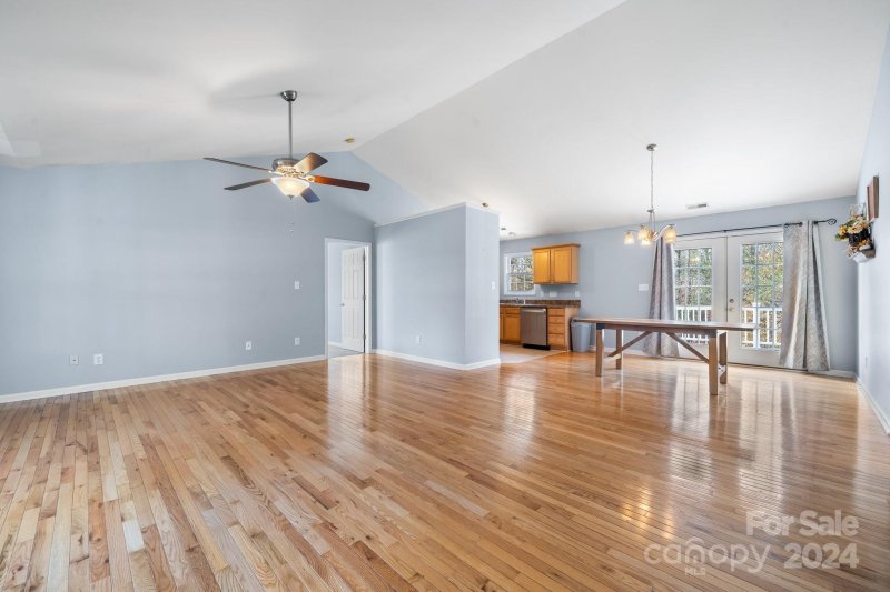 Property image 4 at 3827 26th Street Drive, Hickory, NC 28601