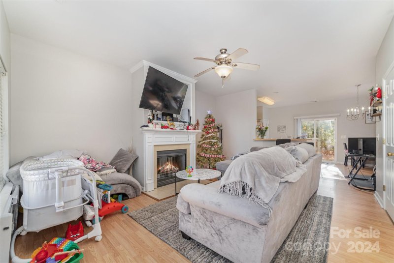 Property image 4 at 8424 Summerglen Circle, Charlotte, NC 28227