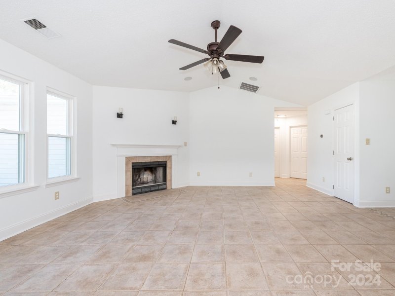 Property image 4 at 3916 Cedarbark Drive, Matthews, NC 28105