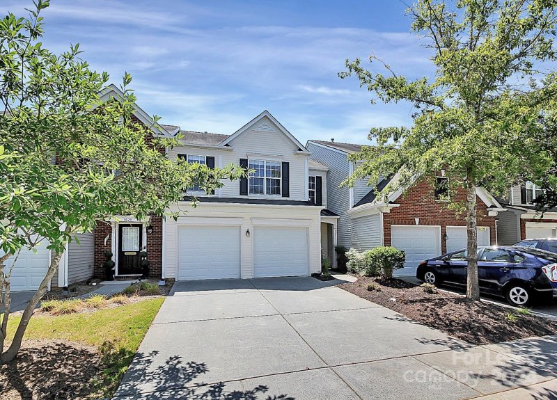 Property image 2 at 9033 Bishop Crest Lane, Charlotte, NC 28277