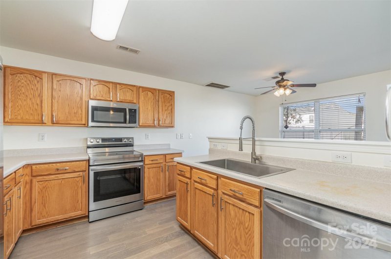 Property image 4 at 8537 Westhope Street, Charlotte, NC 28216