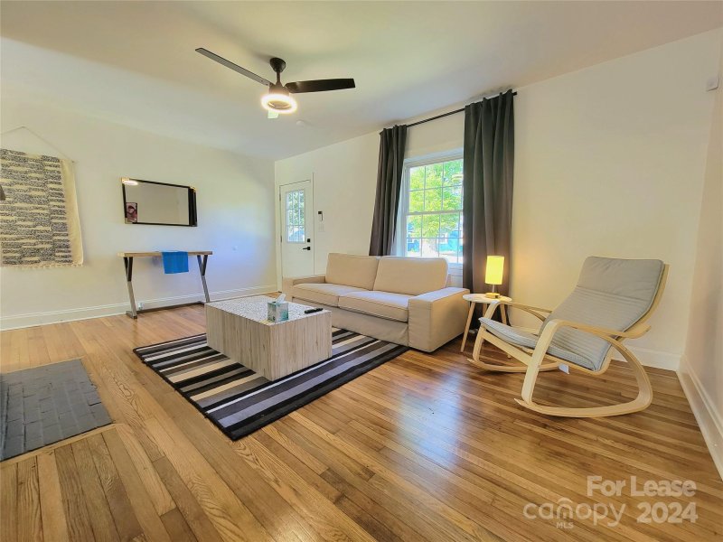 Property image 3 at 1309 Skyview Road, Charlotte, NC 28208