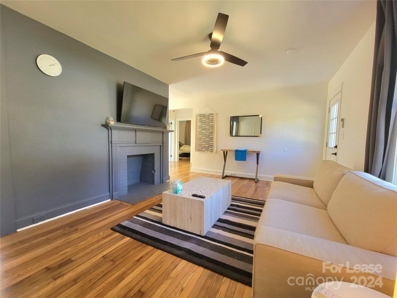 Property image 4 at 1309 Skyview Road, Charlotte, NC 28208