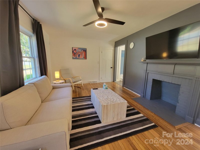 Property image 5 at 1309 Skyview Road, Charlotte, NC 28208