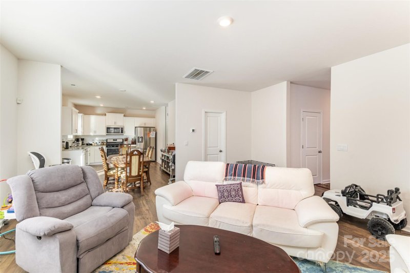 Property image 4 at 6514 Ellimar Field Lane, Charlotte, NC 28215