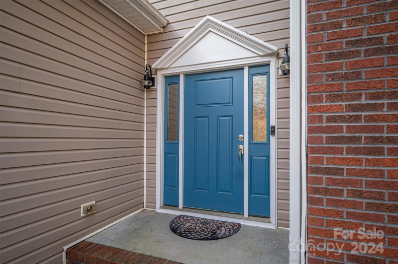 Property image 4 at 711 Crystal Lynn Drive, Lowell, NC 28098