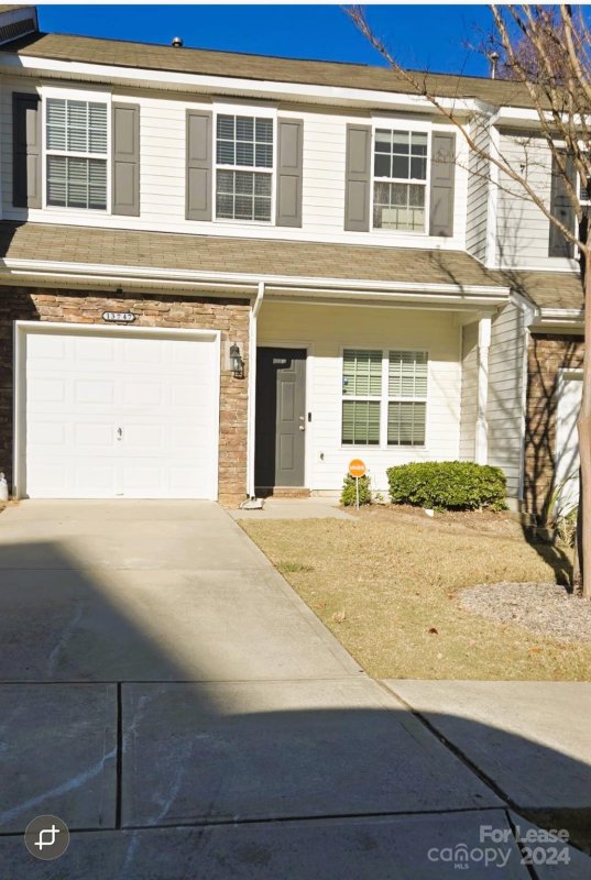 13747 Singleleaf Lane