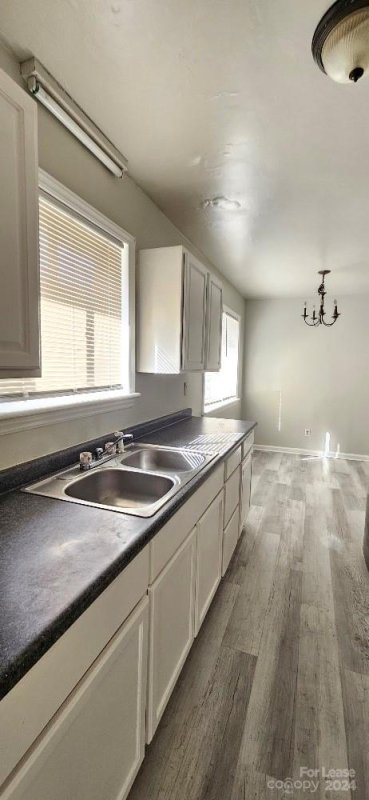 Property image 4 at 1801 Darbrook Drive, Charlotte, NC 28205