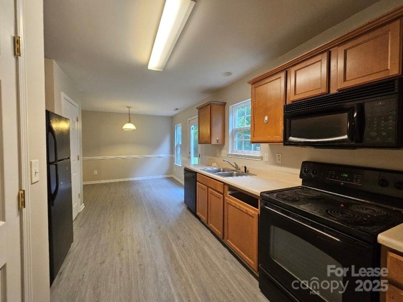 Property image 3 at 8512 Oak Drive, Charlotte, NC 28269