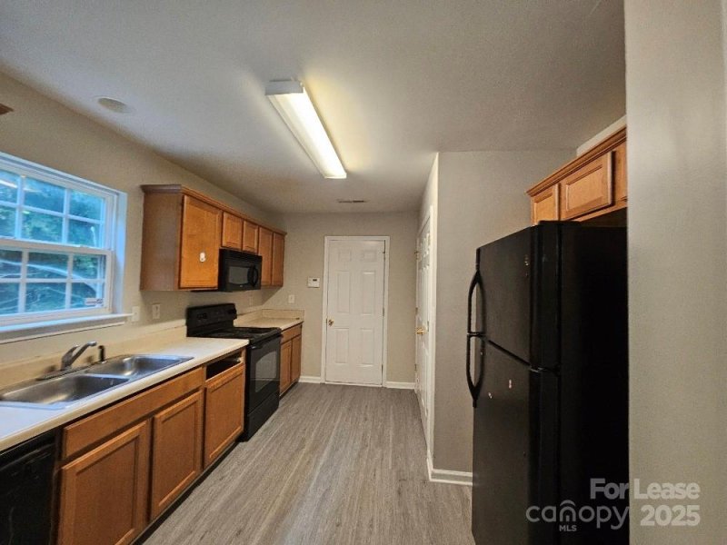 Property image 4 at 8512 Oak Drive, Charlotte, NC 28269